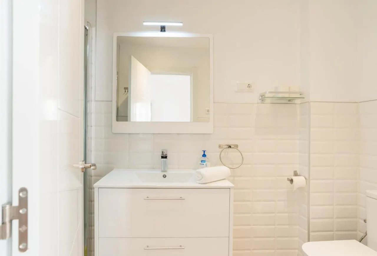 Urbe10 Plaza De La Constitucion 1 Bedroom Apartment Málaga