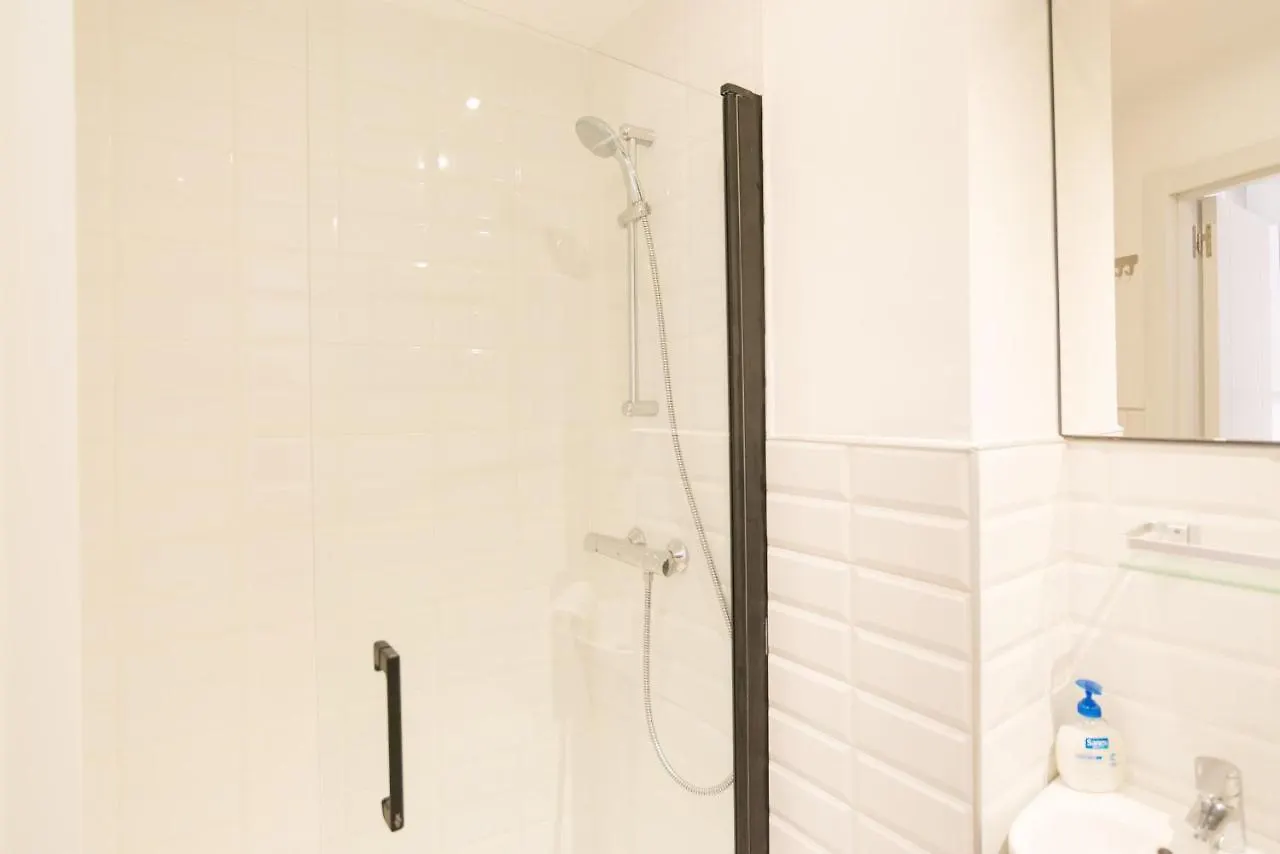Urbe10 Plaza De La Constitucion 1 Bedroom Apartment Málaga